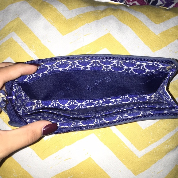 Vera Bradley Wristlet - Picture 3 of 4